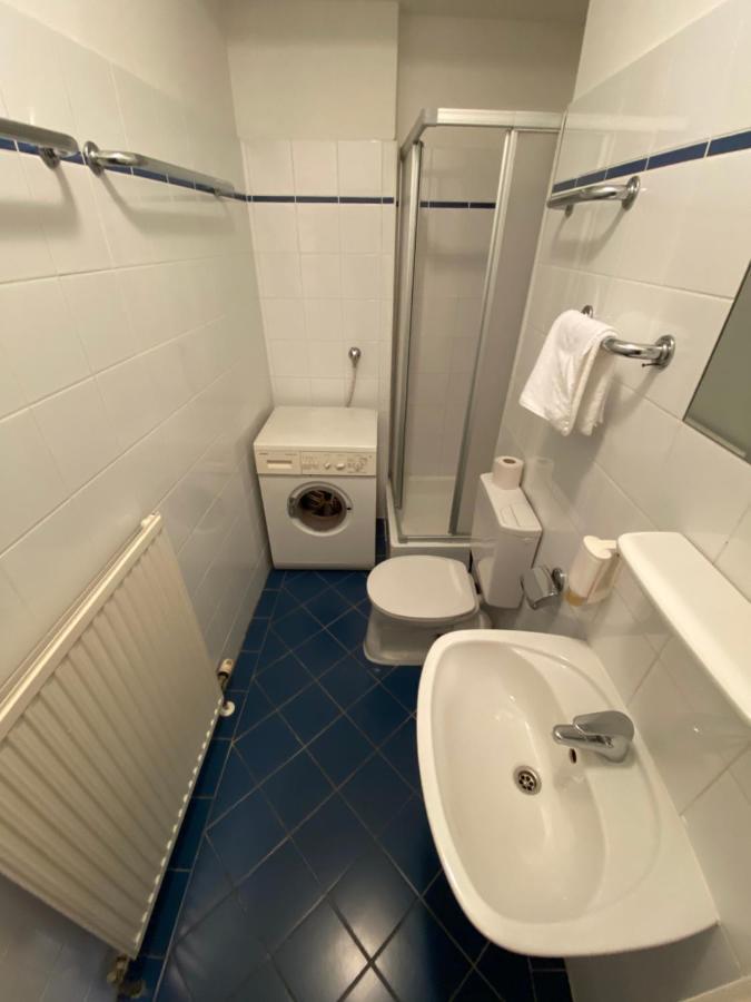 Appartement Pension 700m zum Ring Wien Exterior foto